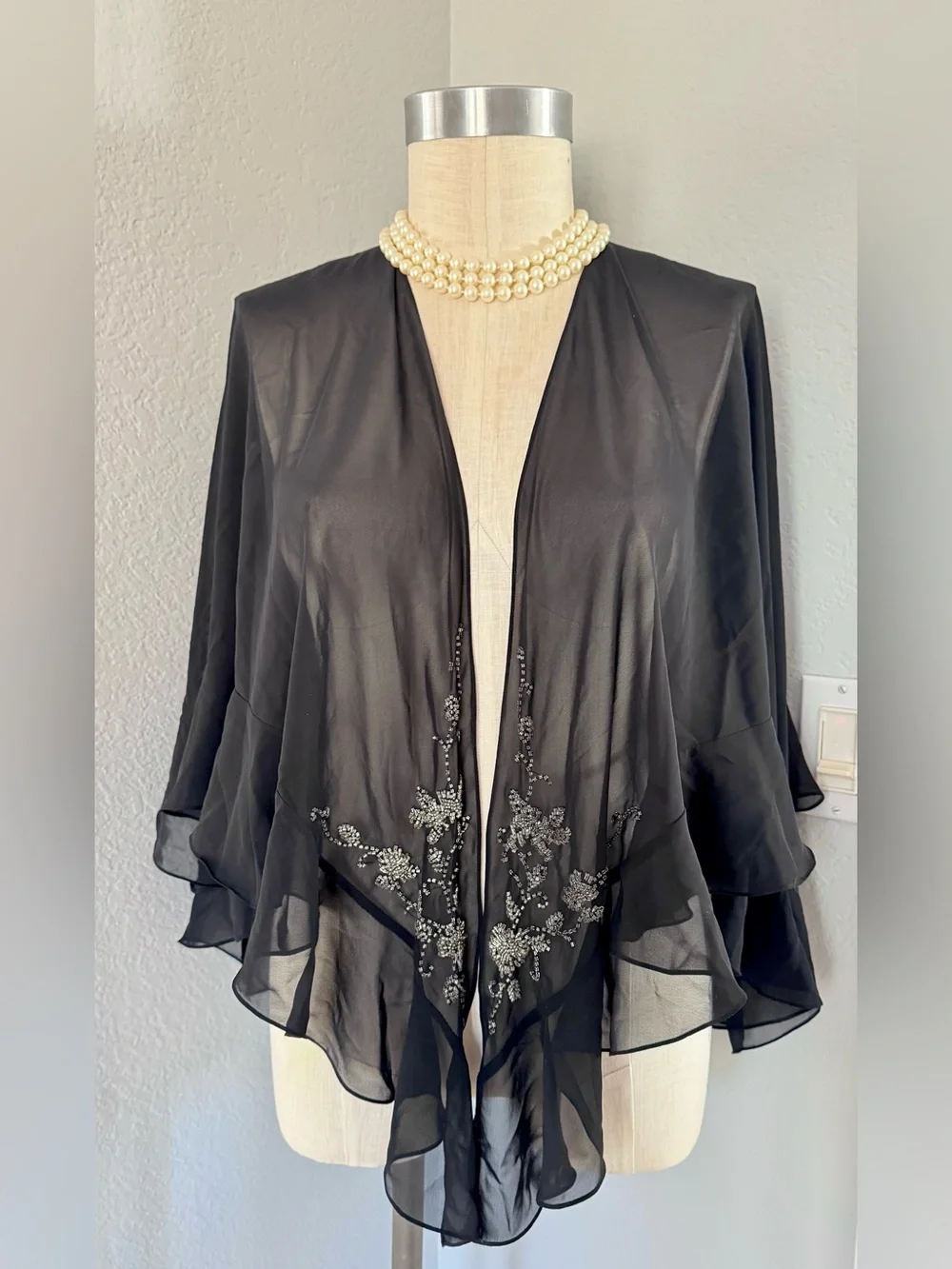 Black Ruffled Beaded Capelet OS - Picture 1 of 8